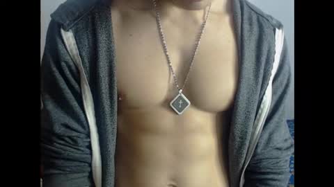 carapalida9008 online show from September 26, 2025, 10:47 pm