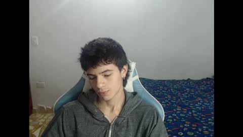 carapalida9008 online show from October 3, 2025, 3:42 pm