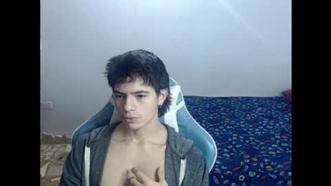 carapalida9008 online show from October 5, 2025, 12:03 pm