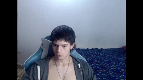 carapalida9008 online show from October 6, 2025, 6:38 pm