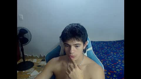 carapalida9008 online show from October 14, 2025, 9:59 pm