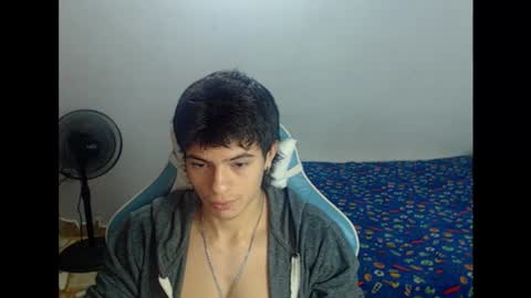 carapalida9008 online show from October 18, 2025, 3:13 pm