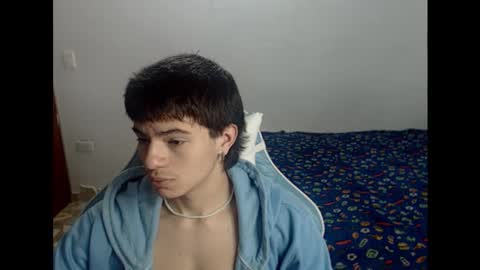 carapalida9008 online show from October 27, 2025, 1:37 pm