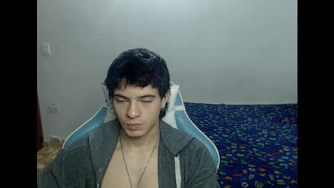 carapalida9008 online show from November 12, 2025, 3:12 pm