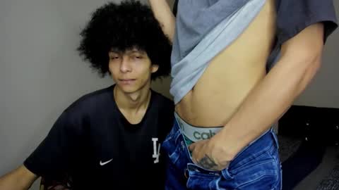 Carlos and Cristian  online show from November 11, 2025, 8:42 pm