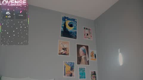 NONA    follow online show from September 11, 2025, 4:56 am