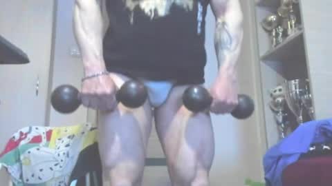 Snapshot of carin_the_body chatting on April 18, 2026, 7:40 pm Laz online show from April 18, 2026, 7:40 pm