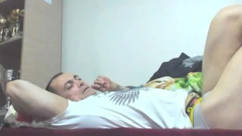 Snapshot of carin_the_body chatting on April 21, 2026, 12:01 am Laz online show from April 21, 2026, 12:01 am