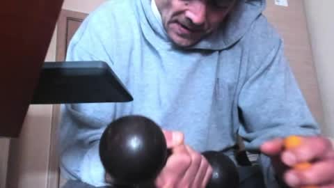 Snapshot of carin_the_body chatting on April 21, 2026, 10:54 am Laz online show from April 21, 2026, 10:54 am