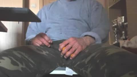 Snapshot of carin_the_body chatting on April 23, 2026, 3:36 pm Laz online show from April 23, 2026, 3:36 pm