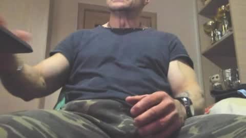 Snapshot of carin_the_body chatting on April 30, 2026, 9:19 pm Laz online show from April 30, 2026, 9:19 pm