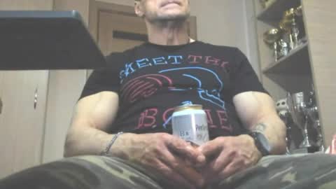 Snapshot of carin_the_body chatting on May 8, 2026, 6:57 pm Laz online show from May 8, 2026, 6:57 pm