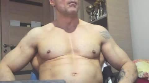 Snapshot of carin_the_body chatting on May 27, 2026, 10:40 pm Laz online show from May 27, 2026, 10:40 pm