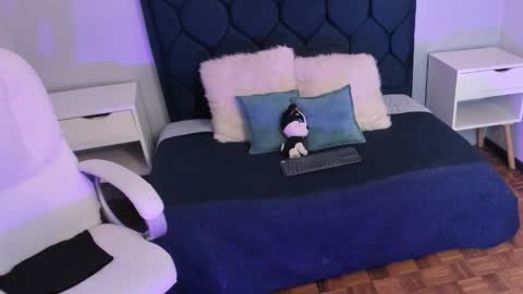 CARINA  online show from November 1, 2025, 10:45 pm