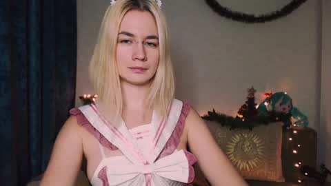 Snapshot of carinfox chatting on December 26, 2024, 1:51 am Carin online show from December 26, 2024, 1:51 am