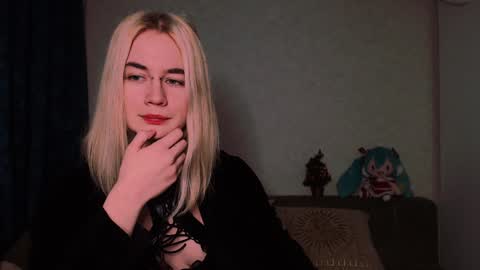 Snapshot of carinfox chatting on February 6, 2025, 2:00 am Carin online show from February 6, 2025, 2:00 am