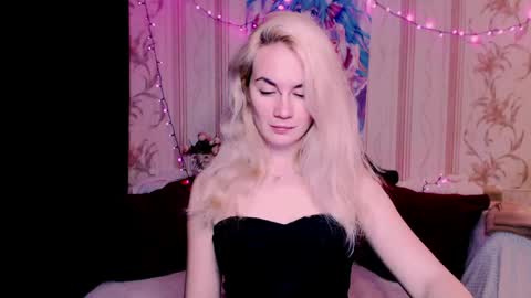 Snapshot of carinfox chatting on May 24, 2026, 6:46 pm Carin online show from May 24, 2026, 6:46 pm