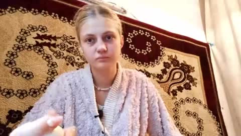 Snapshot of carissaalderson chatting on April 23, 2026, 2:57 am Kira online show from April 23, 2026, 2:57 am