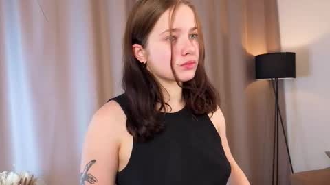 Snapshot of carissaolivo chatting on October 18, 2025, 6:48 am Elena online show from October 18, 2025, 6:48 am