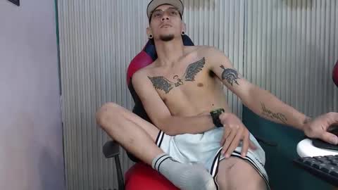 Carl online show from November 12, 2025, 4:02 am