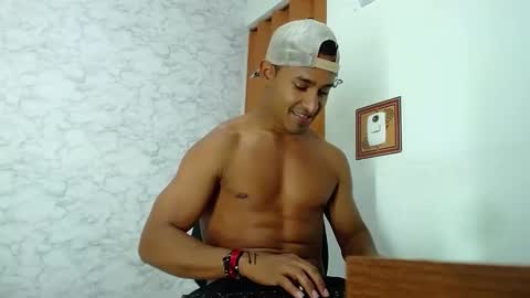 carl_jhonson1 online show from December 22, 2024, 11:52 pm