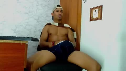 carl_jhonson1 online show from December 23, 2024, 4:17 pm