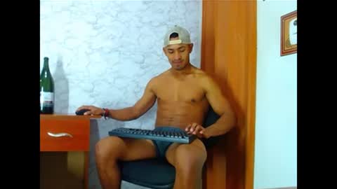 carl_jhonson1 online show from December 26, 2024, 2:37 pm