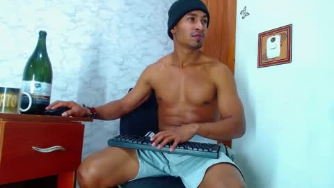 carl_jhonson1 online show from December 27, 2024, 7:24 pm