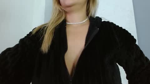 Carla online show from March 1, 2026, 11:45 am