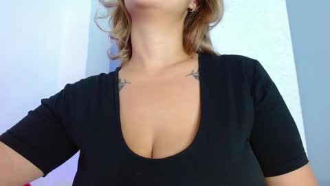 Carla online show from April 17, 2026, 11:57 am