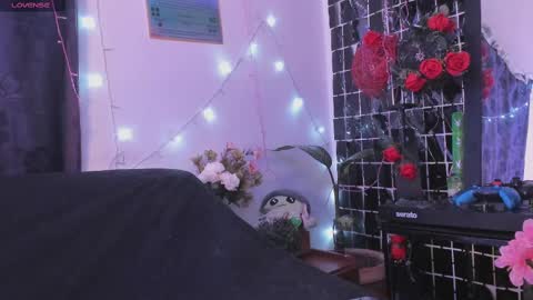 Snapshot of carla_smith__ chatting on February 18, 2025, 2:05 am Carla online show from February 18, 2025, 2:05 am