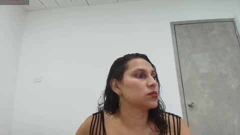 carlaantonellii online show from April 23, 2026, 4:14 am