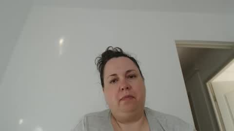 Snapshot of carlaruth chatting on June 9, 2026, 4:13 am Carlaruth online show from June 9, 2026, 4:13 am