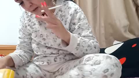 carlasweet00 online show from October 2, 2025, 11:45 pm