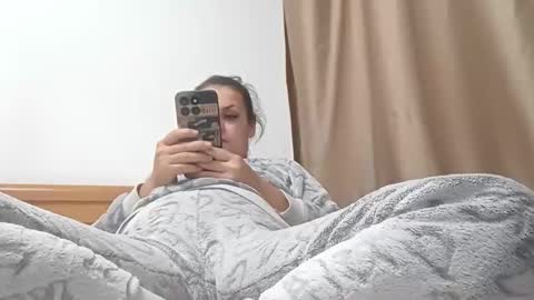 carlasweet00 online show from October 8, 2025, 9:34 pm