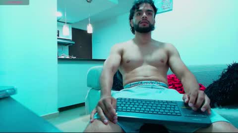 sebasfit online show from October 26, 2025, 10:47 pm