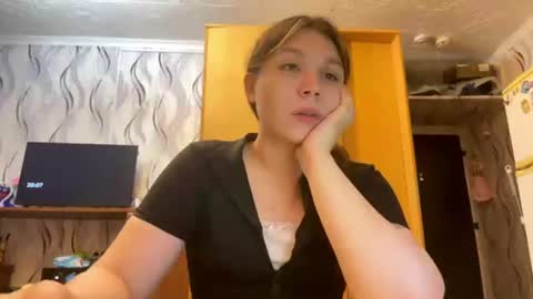 Snapshot of carleegarbutt chatting on July 16, 2026, 3:07 pm Sally online show from July 16, 2026, 3:07 pm