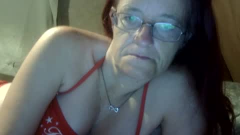 Snapshot of carleeswoman08 chatting on June 29, 2026, 11:43 am carleeswoman08 online show from June 29, 2026, 11:43 am