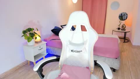 Alejandra online show from February 27, 2026, 1:16 am