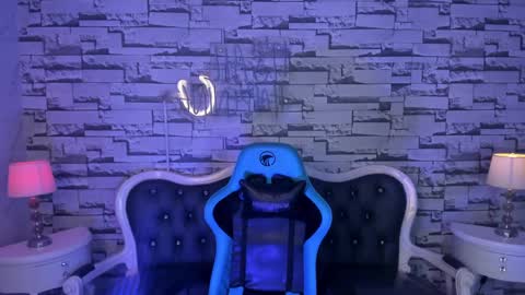 CARLYE   online show from December 14, 2024, 4:01 am