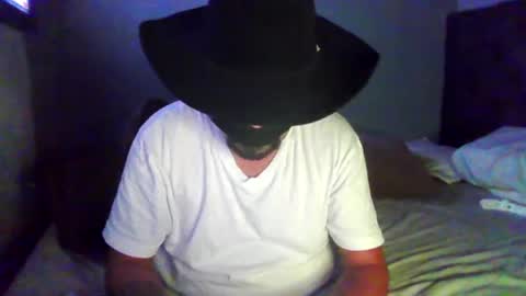 Snapshot of carlos100699 chatting on August 6, 2026, 2:35 am carlos100699 online show from August 6, 2026, 2:35 am