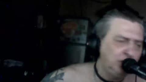 carlos712009 online show from April 11, 2026, 7:45 am