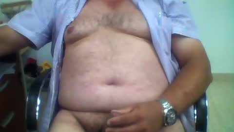 carlos8711 online show from July 28, 2026, 5:45 pm