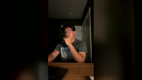 Snapshot of carlosjosecb1 chatting on May 4, 2026, 5:25 am carlos online show from May 4, 2026, 5:25 am
