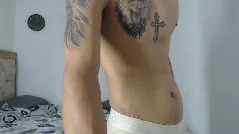 carlossmi01 online show from October 8, 2025, 7:33 pm