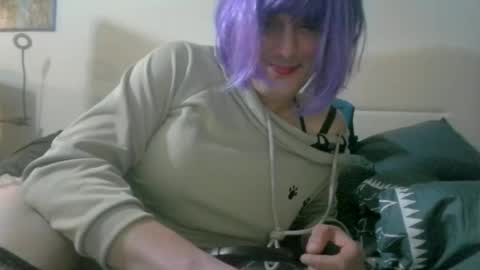 Samantha Foxey online show from April 12, 2026, 1:27 pm