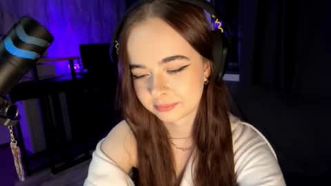 Rin online show from October 15, 2025, 4:18 pm