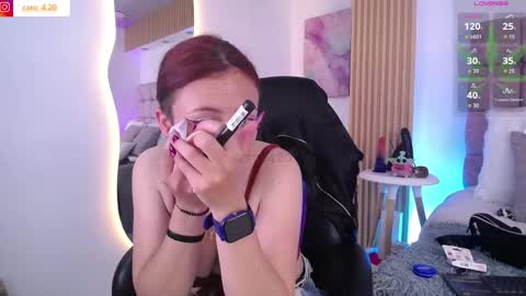 Snapshot of caro_fisher chatting on May 17, 2026, 1:07 pm Caro Fisher online show from May 17, 2026, 1:07 pm
