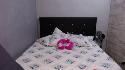 Caro milf  online show from April 10, 2026, 10:42 am