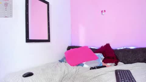 Snapshot of carol100597 chatting on December 6, 2024, 2:57 am karol online show from December 6, 2024, 2:57 am